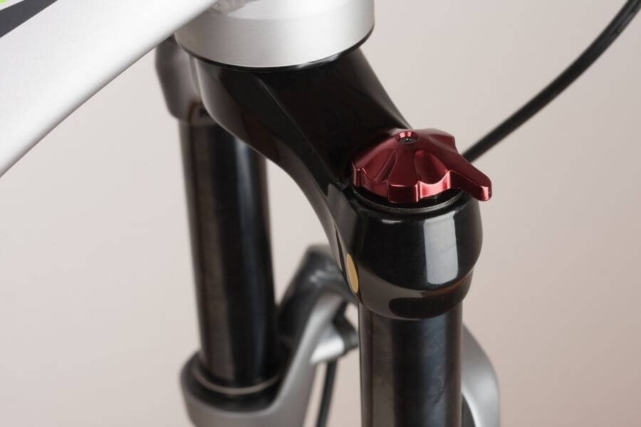 Cómo ajustar la suspensión de tu bicicleta en casa |
