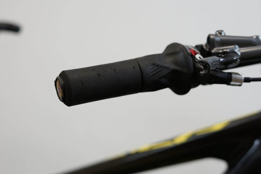 Puños Para Bicicleta Montañera Con Goma Absorción Resistente Mountain BMX  Bike
