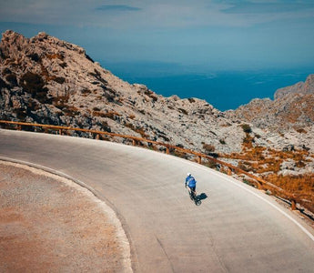 Cómo hacer cambios de marcha correctamente en el ciclismo de carretera para mejorar tu rendimiento